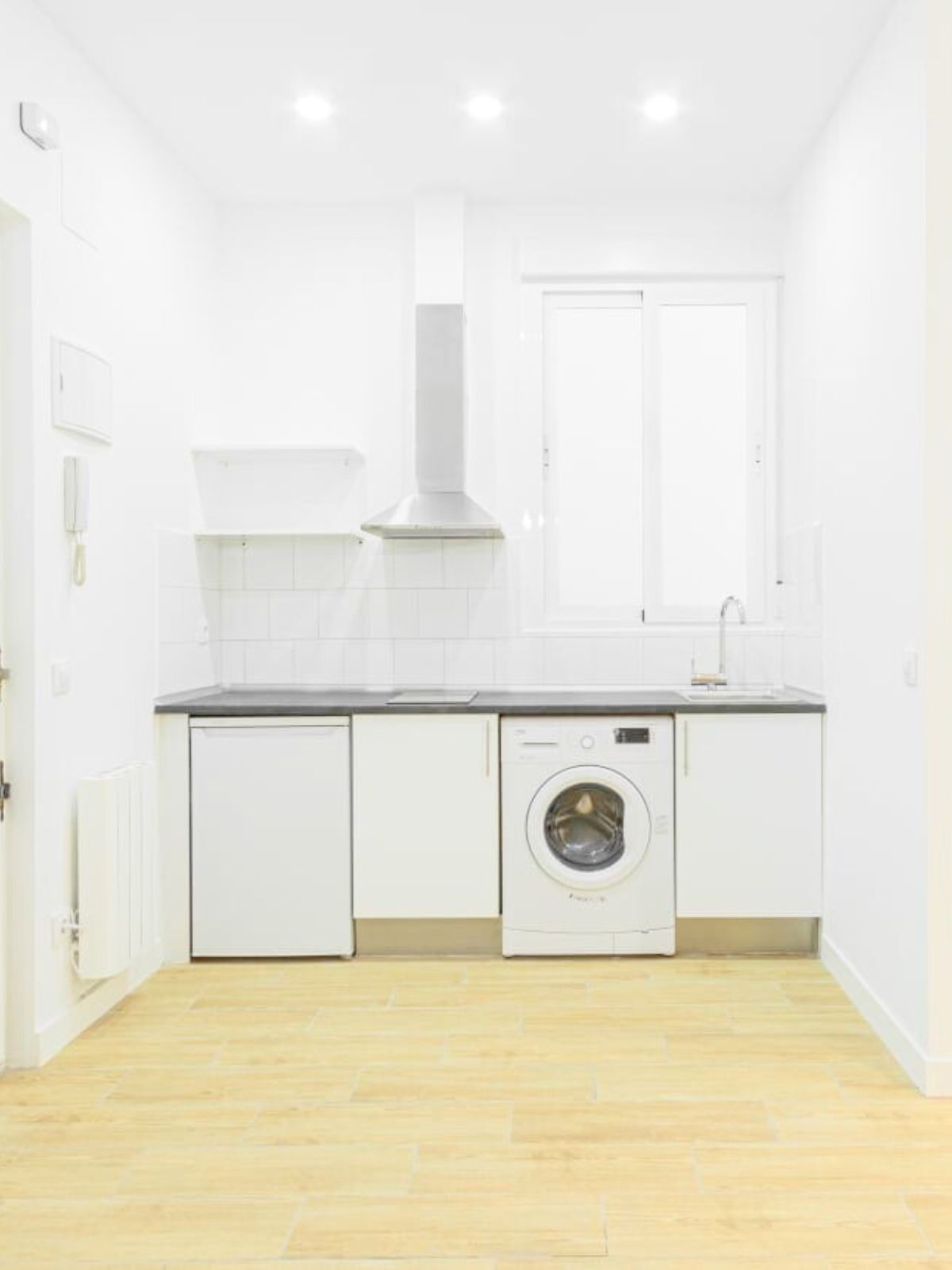 Piso en alquiler en Calle Tribulete, Lavapiés.