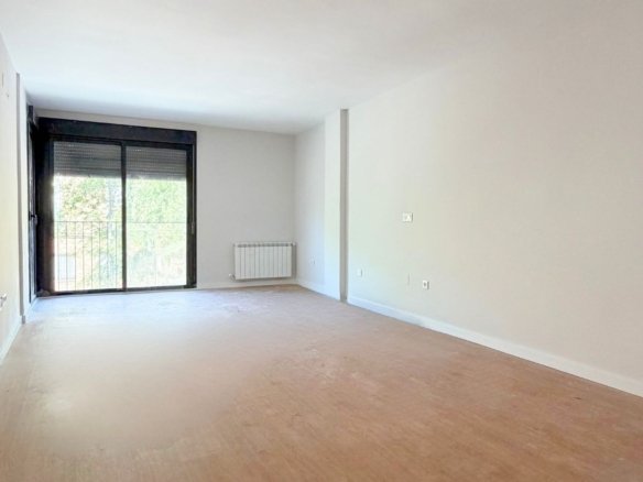 Chalet Adosado en venta en Calle Libertad, Seseña, Toledo.
