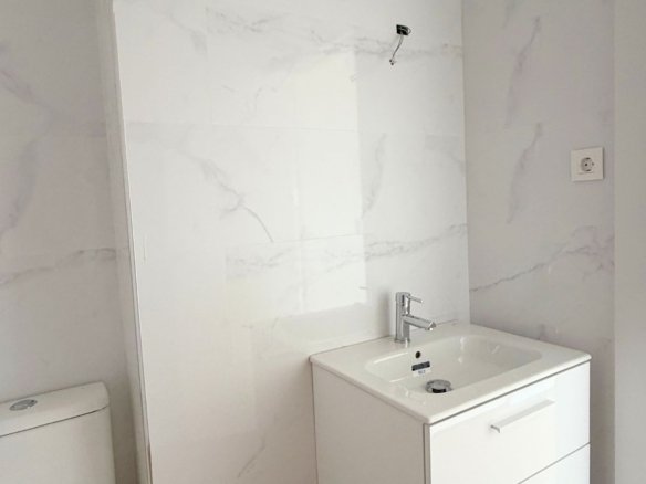 Chalet Adosado en venta en Calle Libertad, Seseña, Toledo.