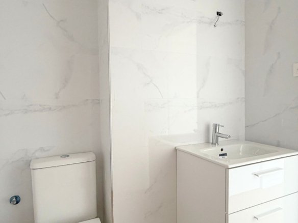 Chalet Adosado en venta en Calle Libertad, Seseña, Toledo.