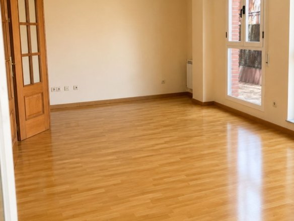 Piso en alquiler en Vía Complutense, Alcalá de Henares.