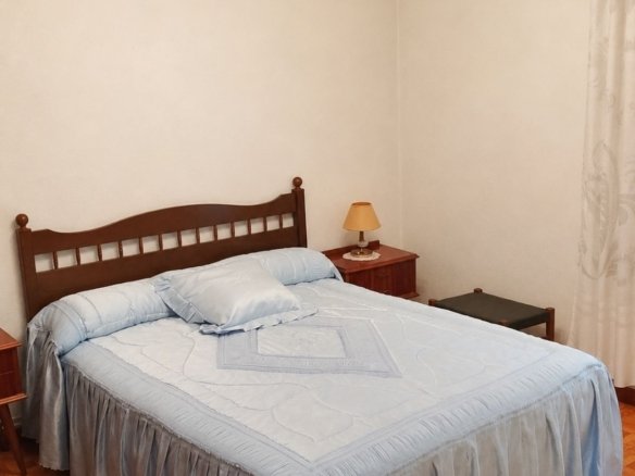 Piso en venta en Avenida Reyes Católicos, Alcalá de Henares.