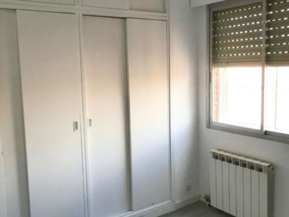 Piso en venta en Calle Río Escabas, Alcalá de Henares.