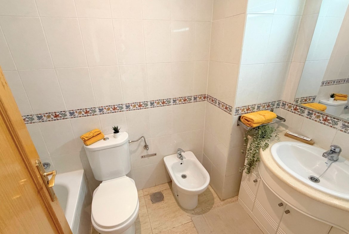 Piso en Venta en Calle Maximino López, Valmojado, Toledo.