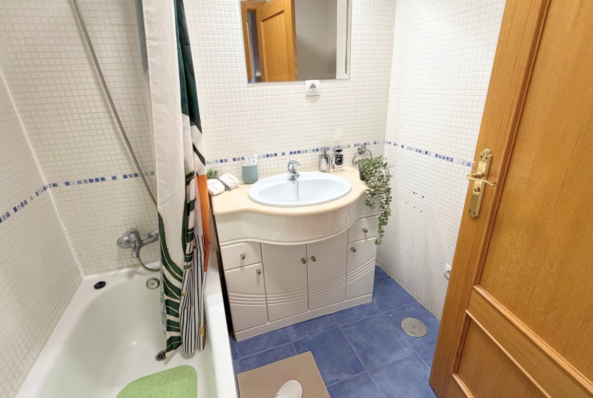 Piso en Venta en Calle Maximino López, Valmojado, Toledo.