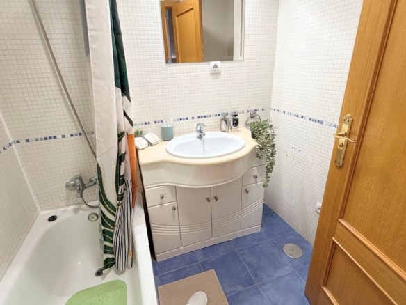 Piso en Venta en Calle Maximino López, Valmojado, Toledo.