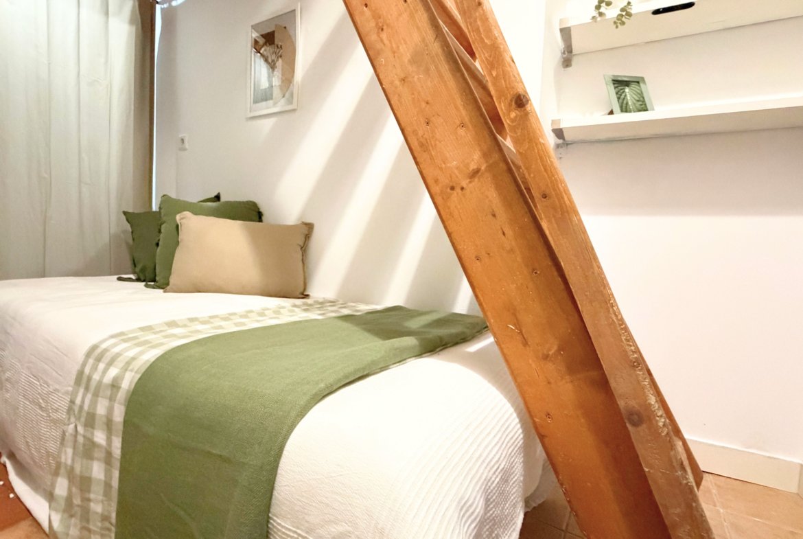 Estudio en alquiler en Calle Salitre, Lavapiés.