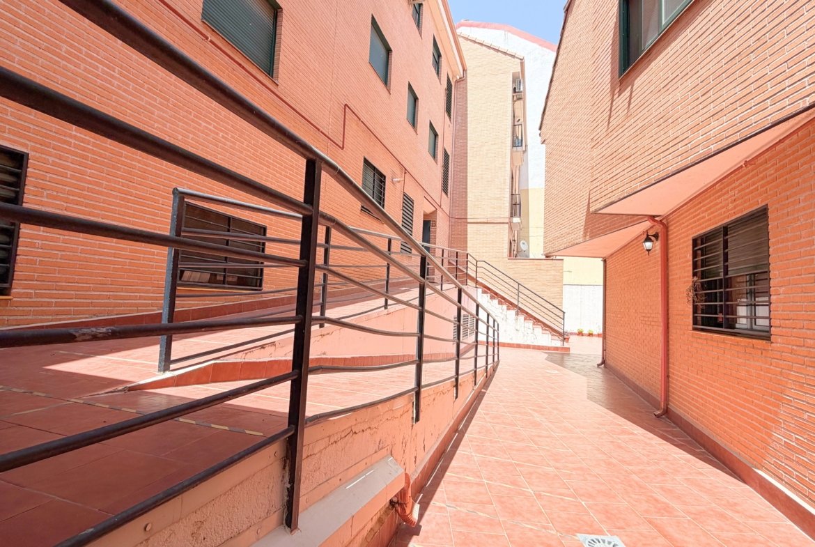 Piso en Venta en Calle Maximino López, Valmojado, Toledo.