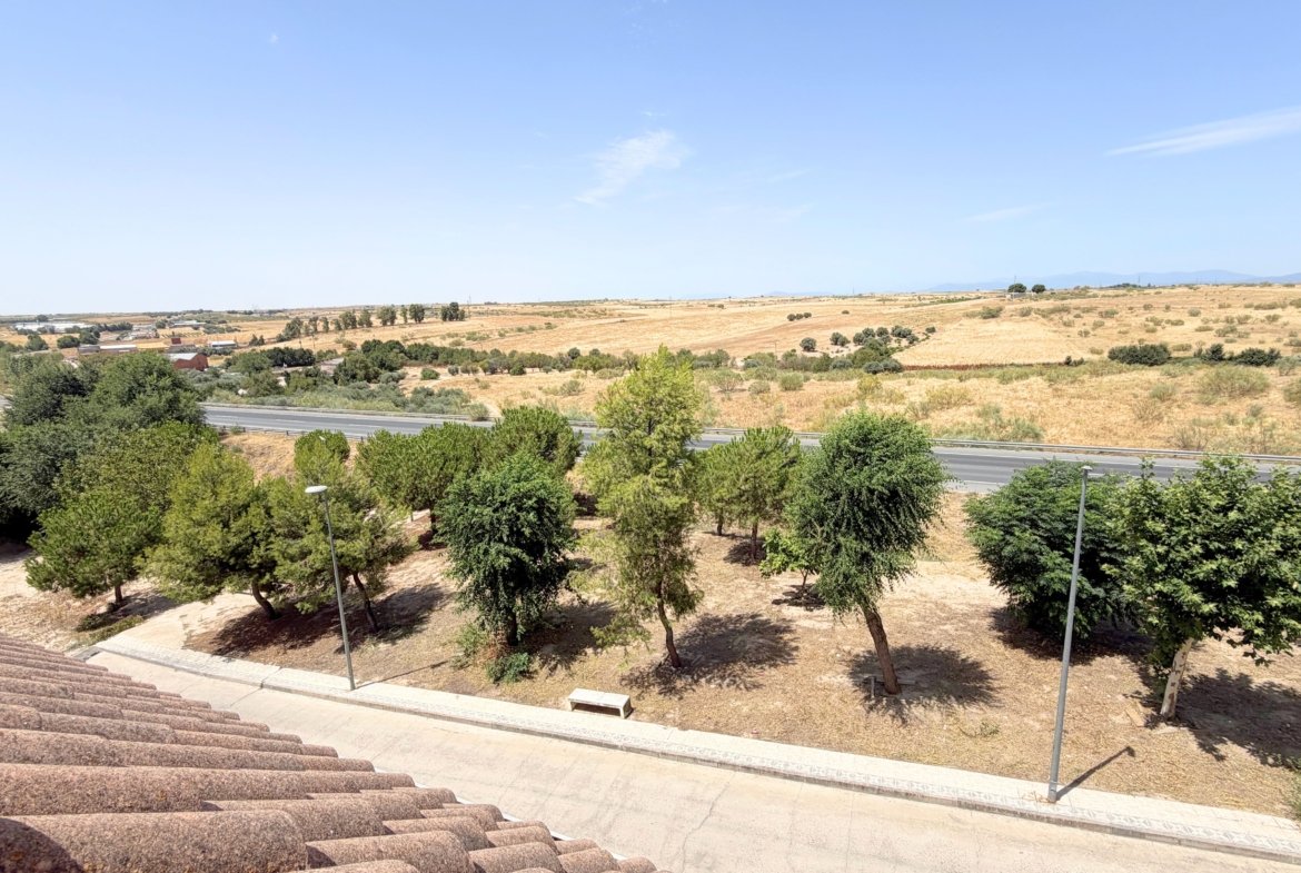 Piso en Venta en Calle Maximino López, Valmojado, Toledo.