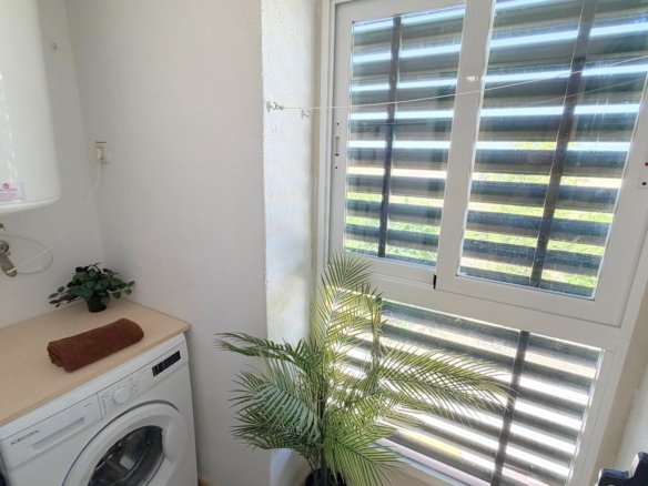 Piso en Venta en Calle Maximino López, Valmojado, Toledo.
