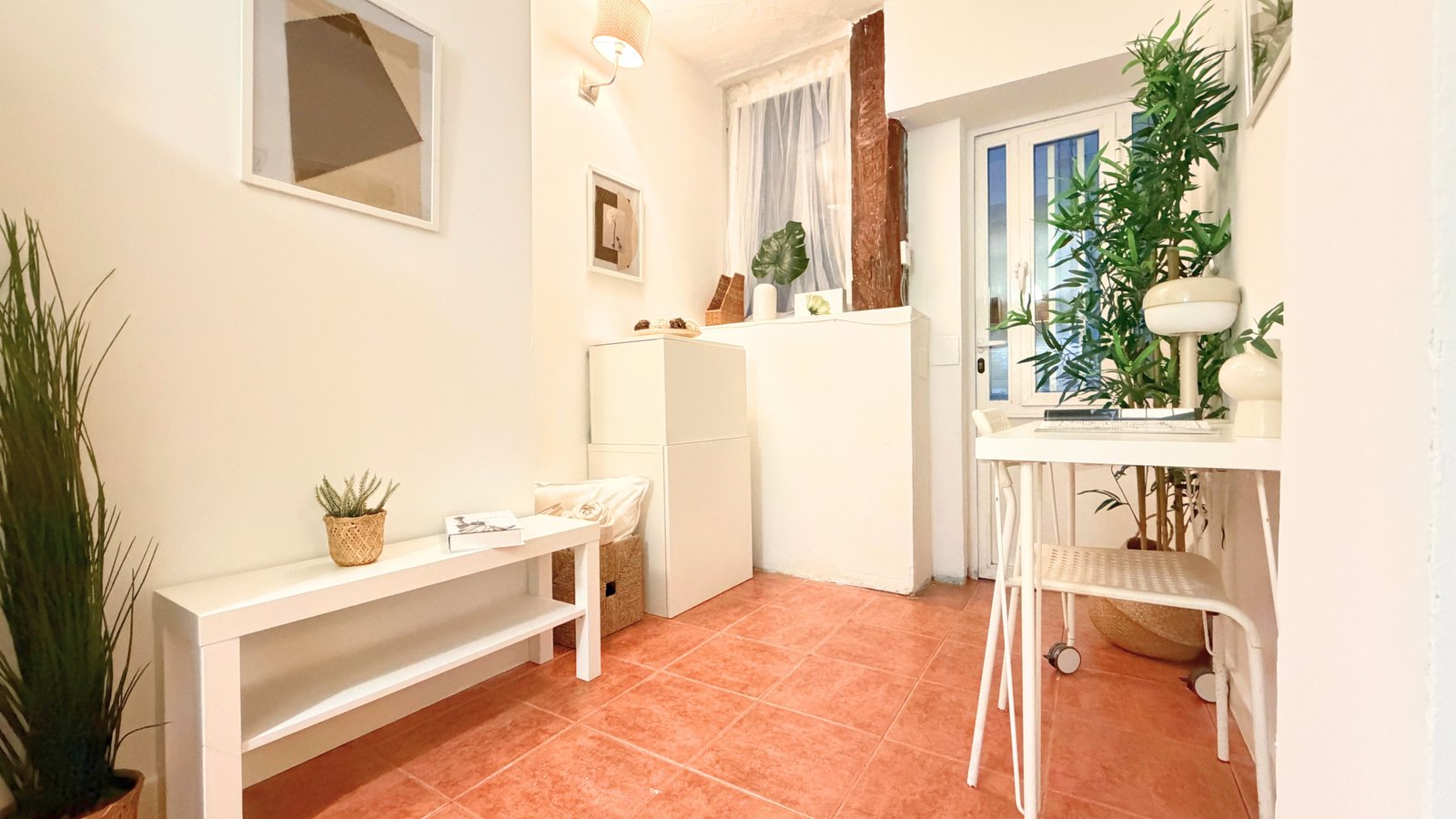 Estudio en alquiler en Calle Salitre, Lavapiés.