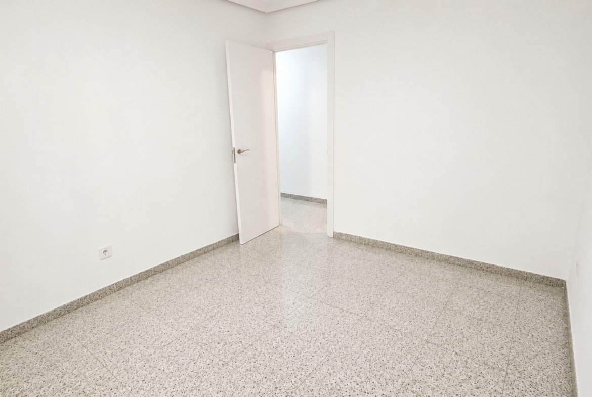 Piso en alquiler en Calle Peironcely, Entrevías.