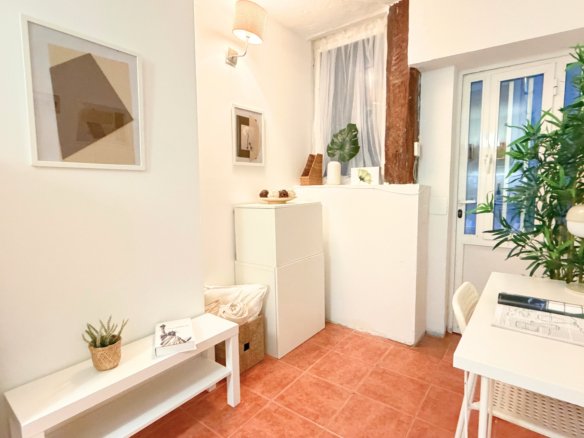 Estudio en alquiler en Calle Salitre, Lavapiés.