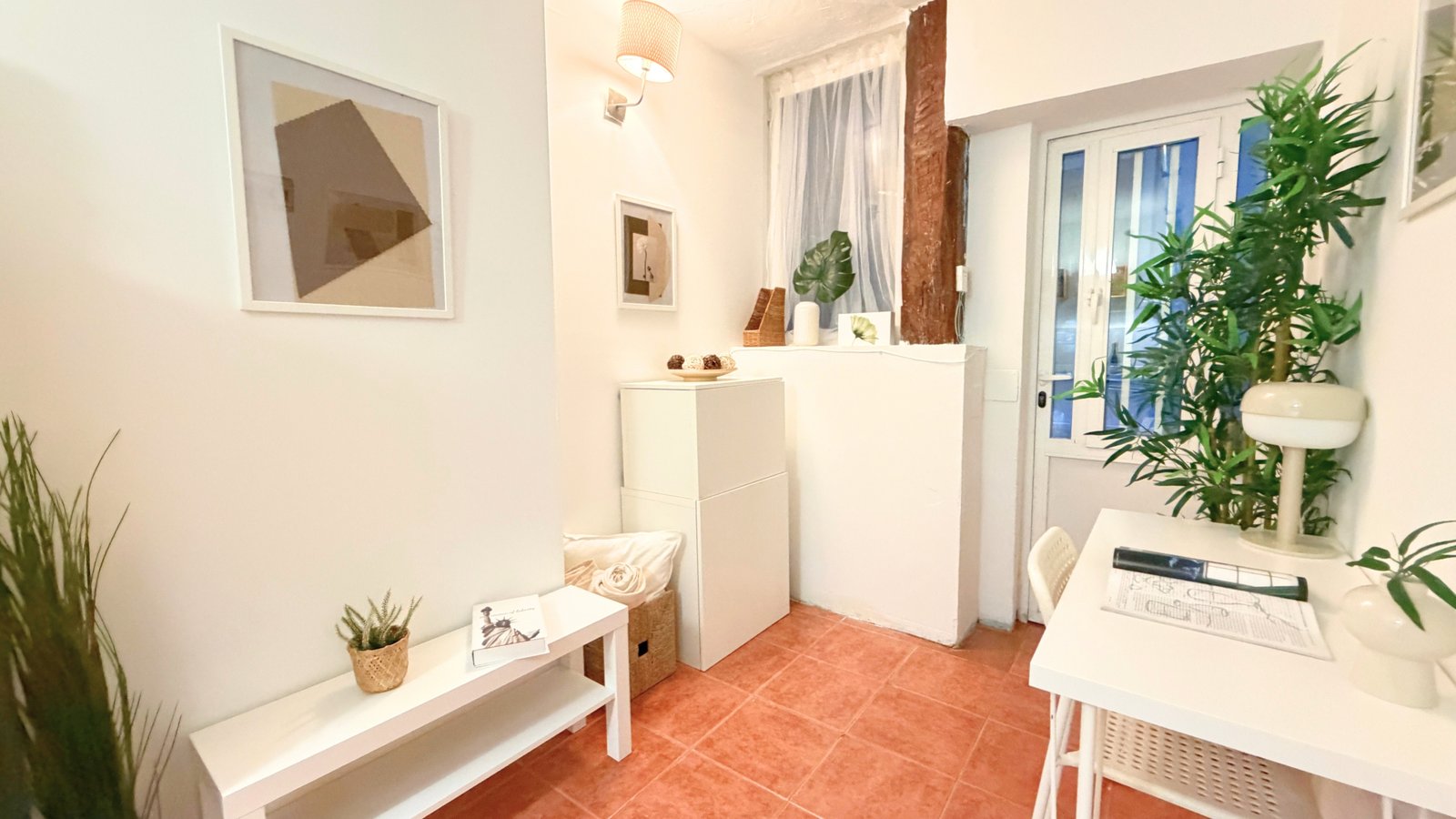 Estudio en alquiler en Calle Salitre, Lavapiés.