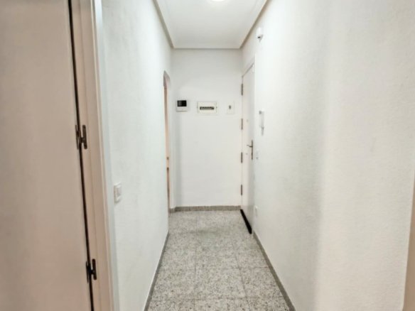 Piso en alquiler en Calle Peironcely, Entrevías.