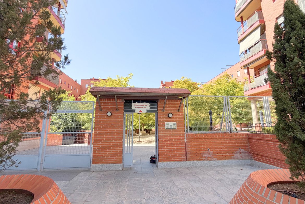 Piso en venta en Calle Avena, Usera.