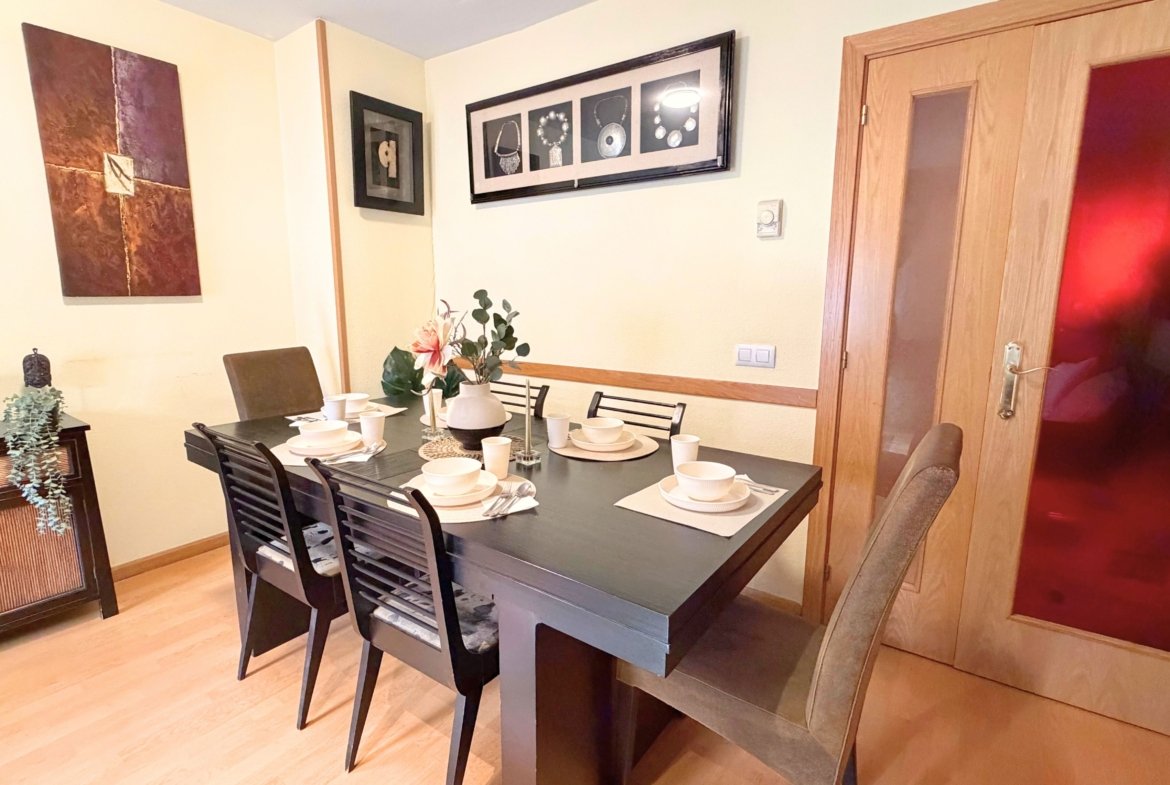 Piso en venta en Calle Icíar Bollaín, Getafe.