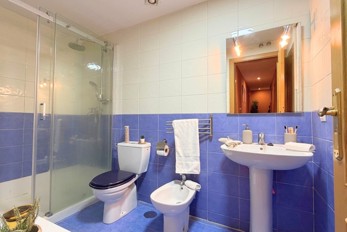 Piso en venta en Calle Icíar Bollaín, Getafe.