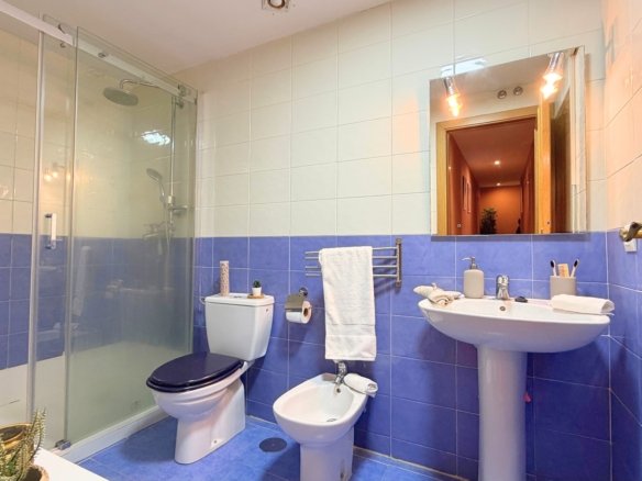 Piso en venta en Calle Icíar Bollaín, Getafe.