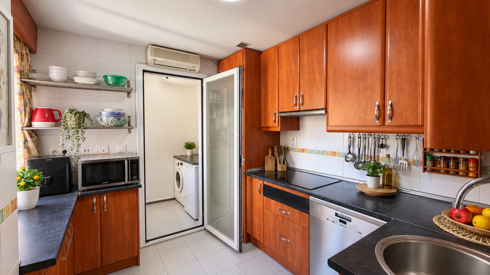 6 Piso en venta en Calle Icíar Bollaín, Getafe.