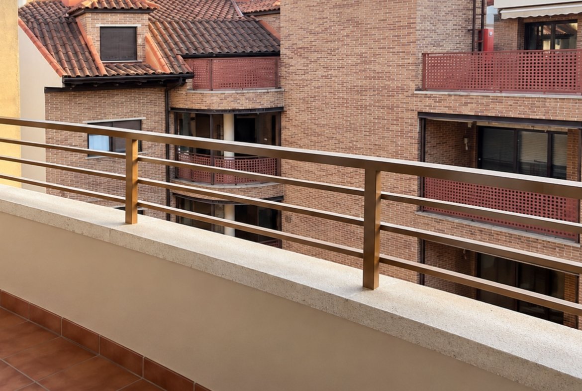 Piso en venta en Calle Clavel, Alcalá de Henares.